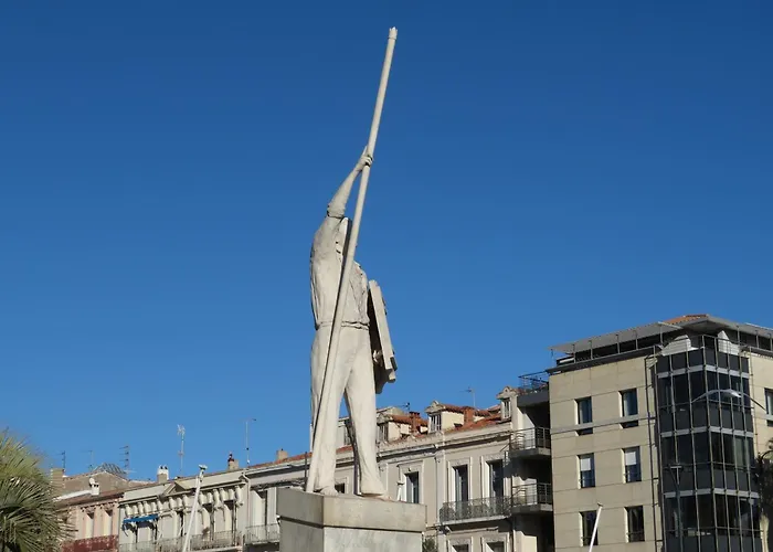 Appartement 2 Pieces Avec Parking Et Climatisation A Sete - Fr-1-338-419